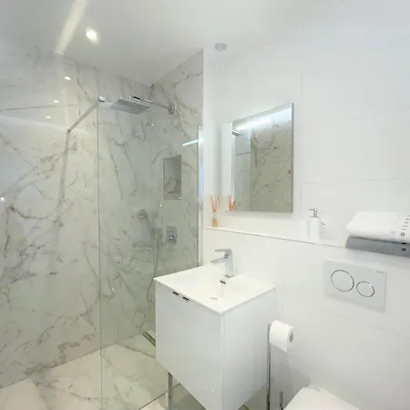 Apartment Alba Antibes Street, By Welcome To Cannes